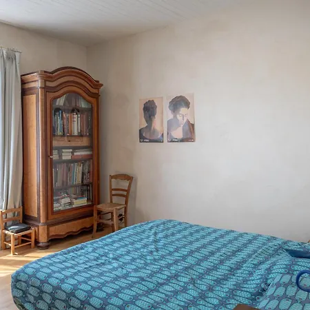 Courses Et Bains - A Pied سانت جيل كروا دي فيي